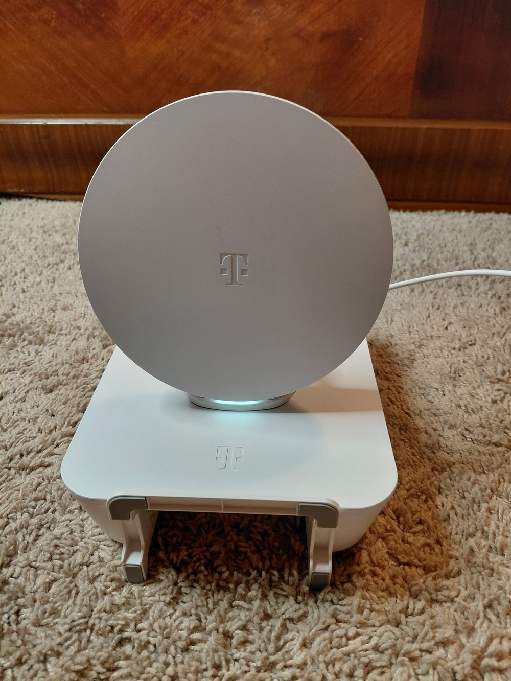 T Mobile TMO-G4AR Router - Picture 7 of 8